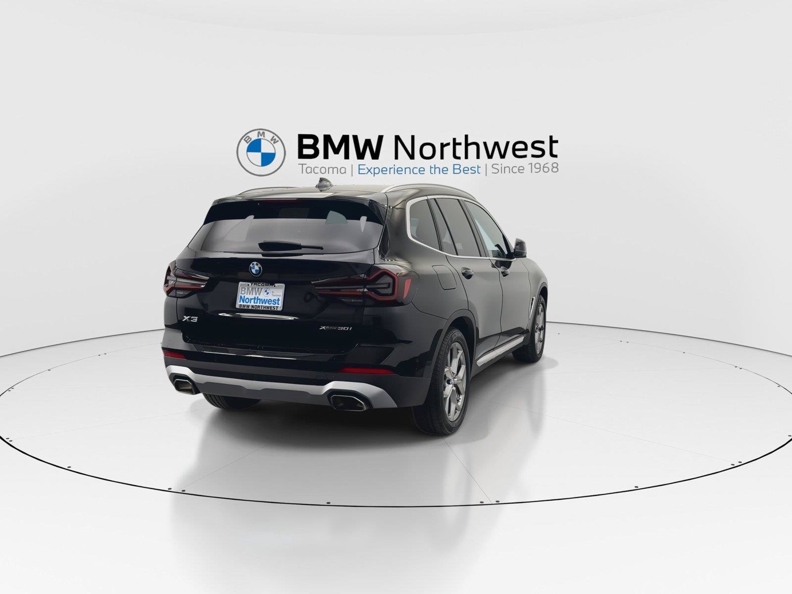 Used 2023 BMW X3 xDrive30i w/ Premium Package AWD/4WD image 2