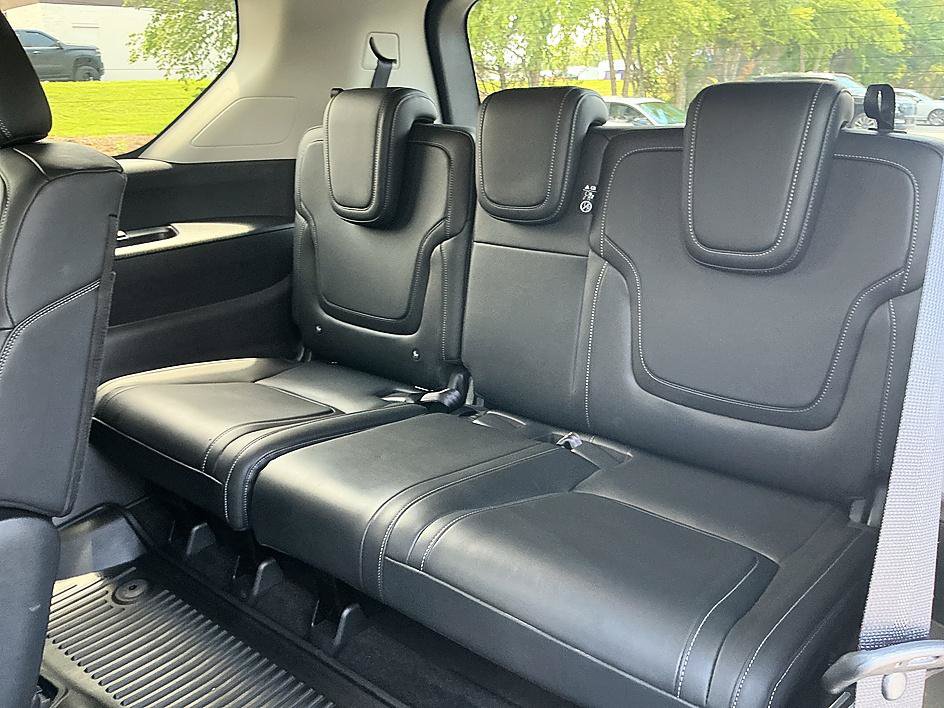 Certified 2025 Nissan Armada SV RWD image 12