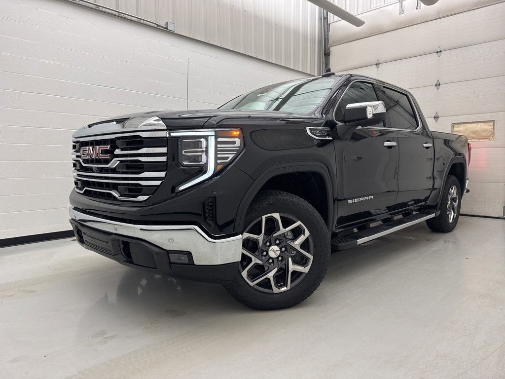 New 2026 GMC Sierra 1500 SLT image 3