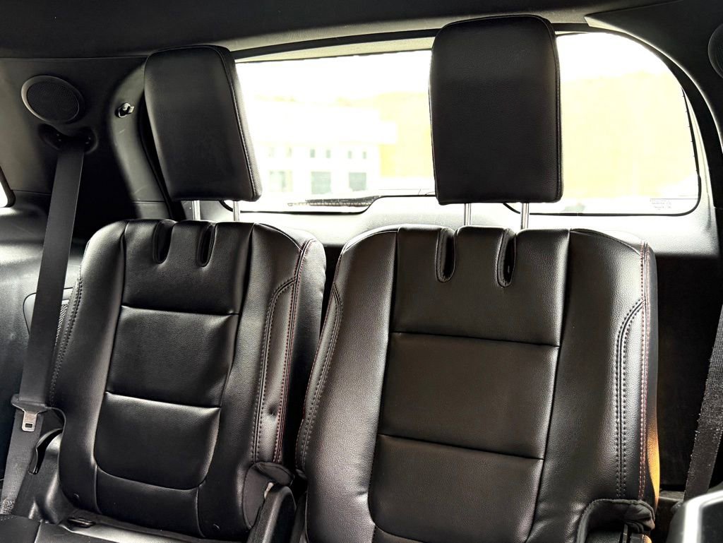Used 2019 Ford Explorer Sport w/ Equipment Group 401A image 5