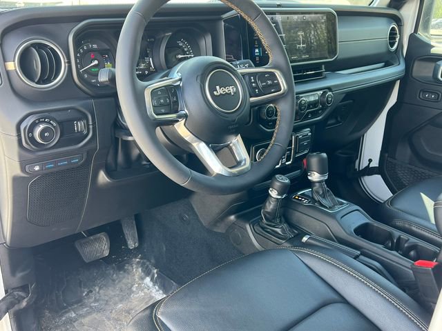 Used 2024 Jeep Wrangler Unlimited Sahara AWD/4WD image 17