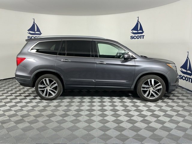 Used 2017 Honda Pilot Elite image 6