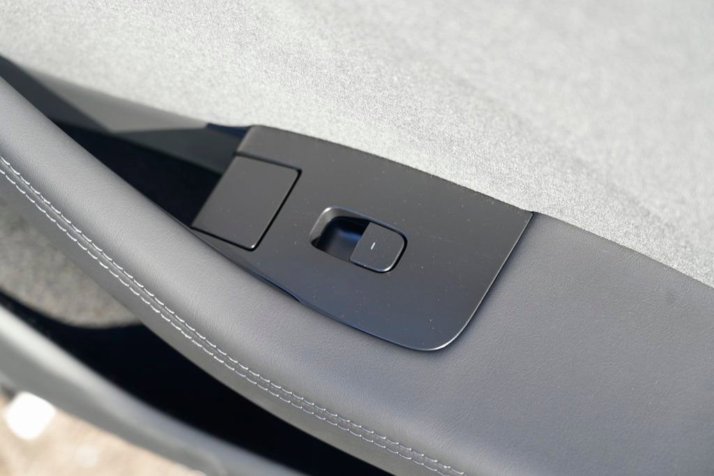 Used 2026 Tesla Model 3 Long Range image 32