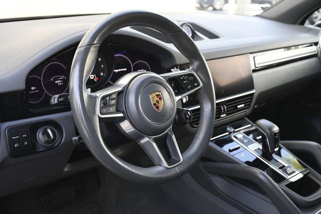 Used 2022 Porsche Cayenne Platinum Edition image 26