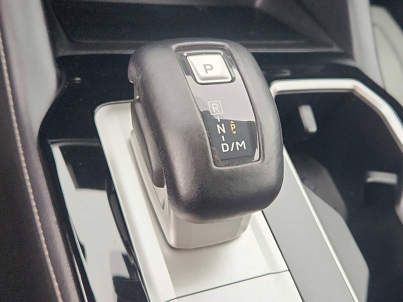 Used 2025 Mitsubishi Outlander SE image 14