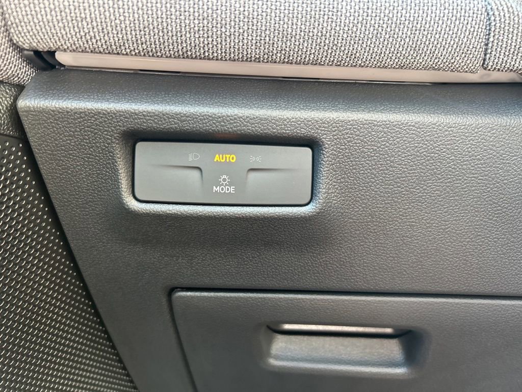 New 2026 Volkswagen Tiguan S image 23