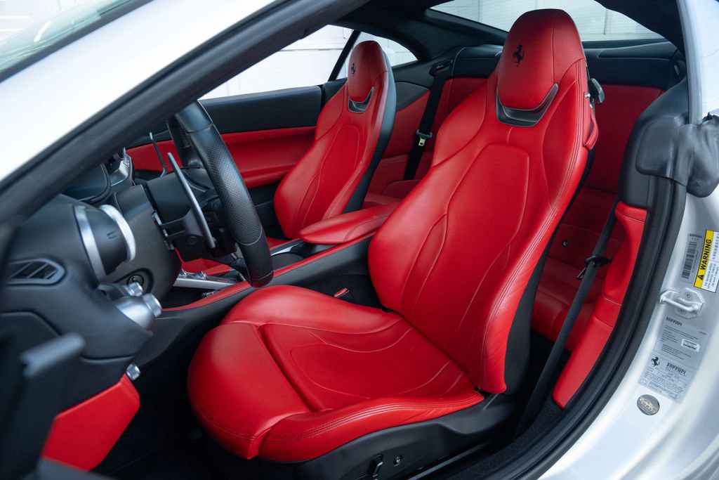 Used 2019 Ferrari Portofino image 34