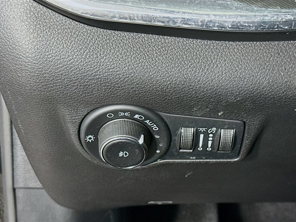 Certified 2023 Jeep Compass High Altitude AWD/4WD image 18