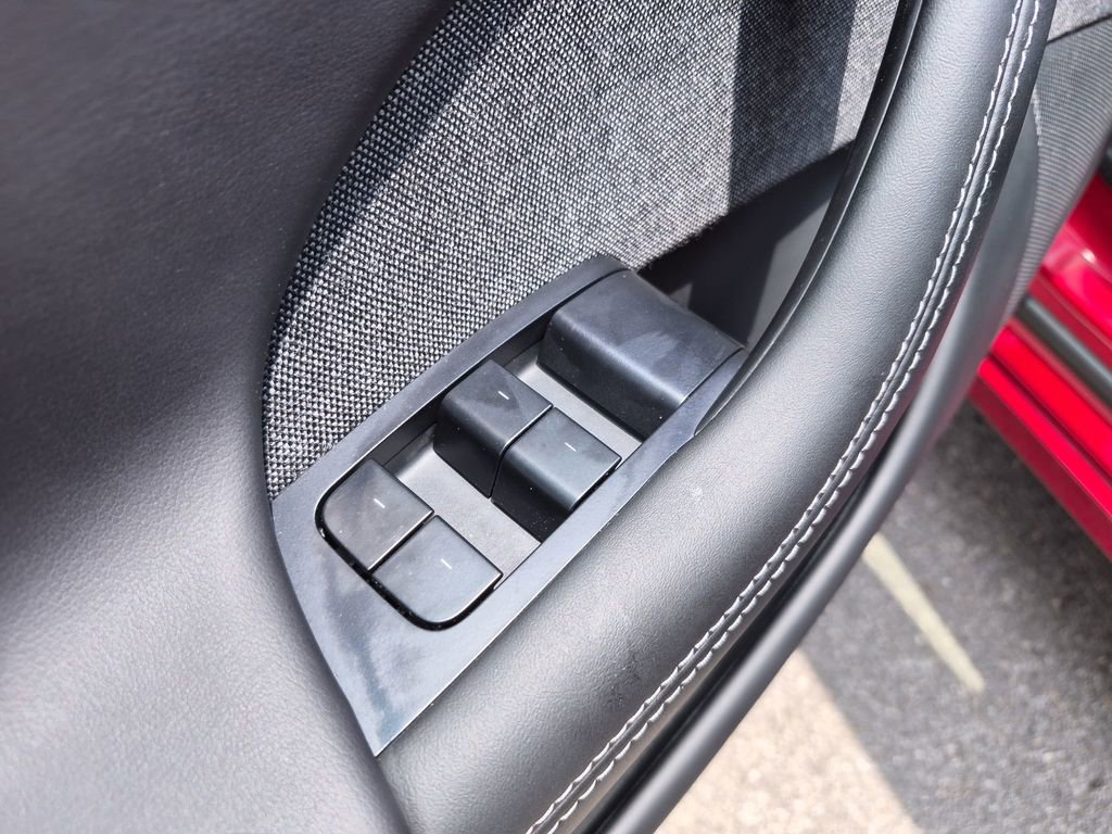 Used 2024 Tesla Model S AWD/4WD image 18