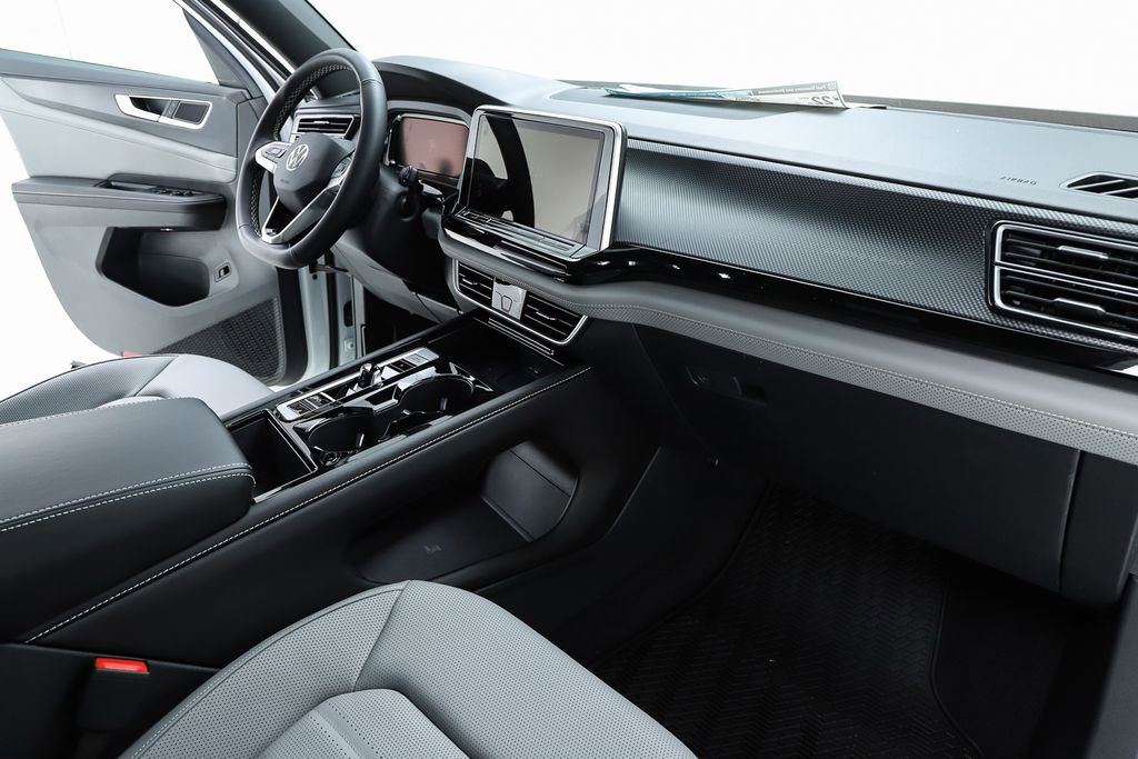 New 2026 Volkswagen Atlas Cross Sport SEL image 33