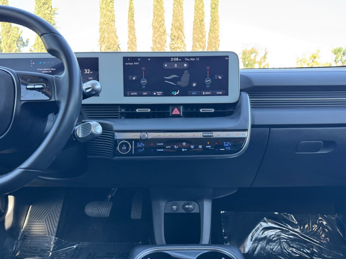 Used 2024 Hyundai Ioniq 5 SE image 15