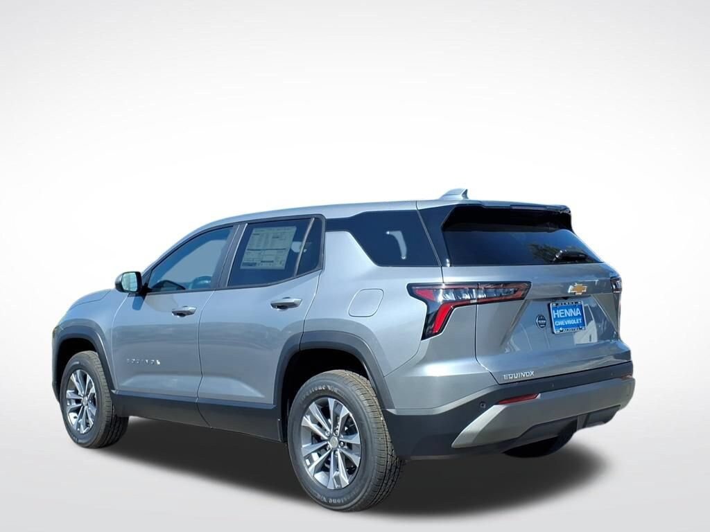 New 2027 Chevrolet Equinox LT w/ Convenience Package II FWD image 5