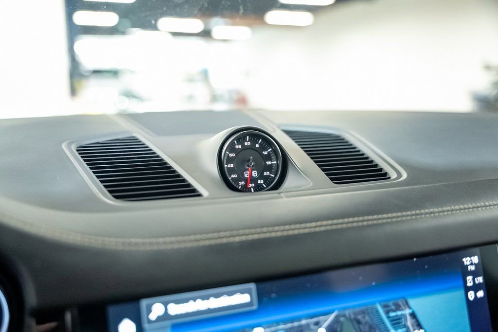 Used 2022 Porsche Cayenne GTS image 51