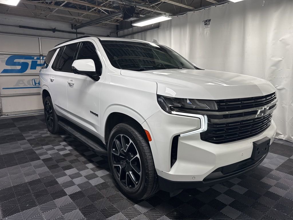 Used 2021 Chevrolet Tahoe RST w/ Luxury Package AWD/4WD image 3