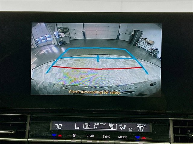 Used 2025 Toyota Sienna XLE image 16