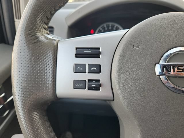 Used 2015 Nissan Frontier SL RWD image 28