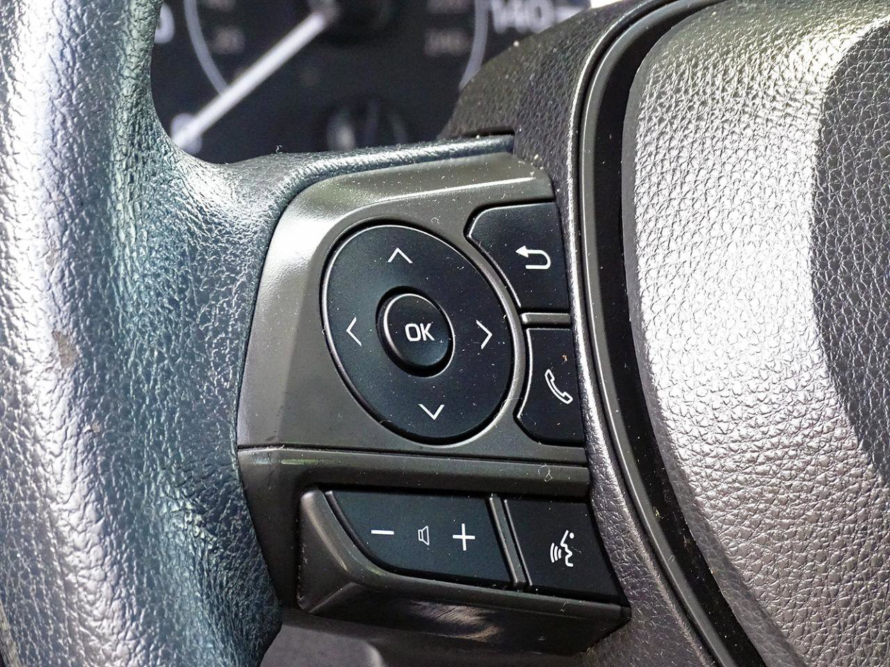 Used 2021 Toyota Corolla LE FWD image 21