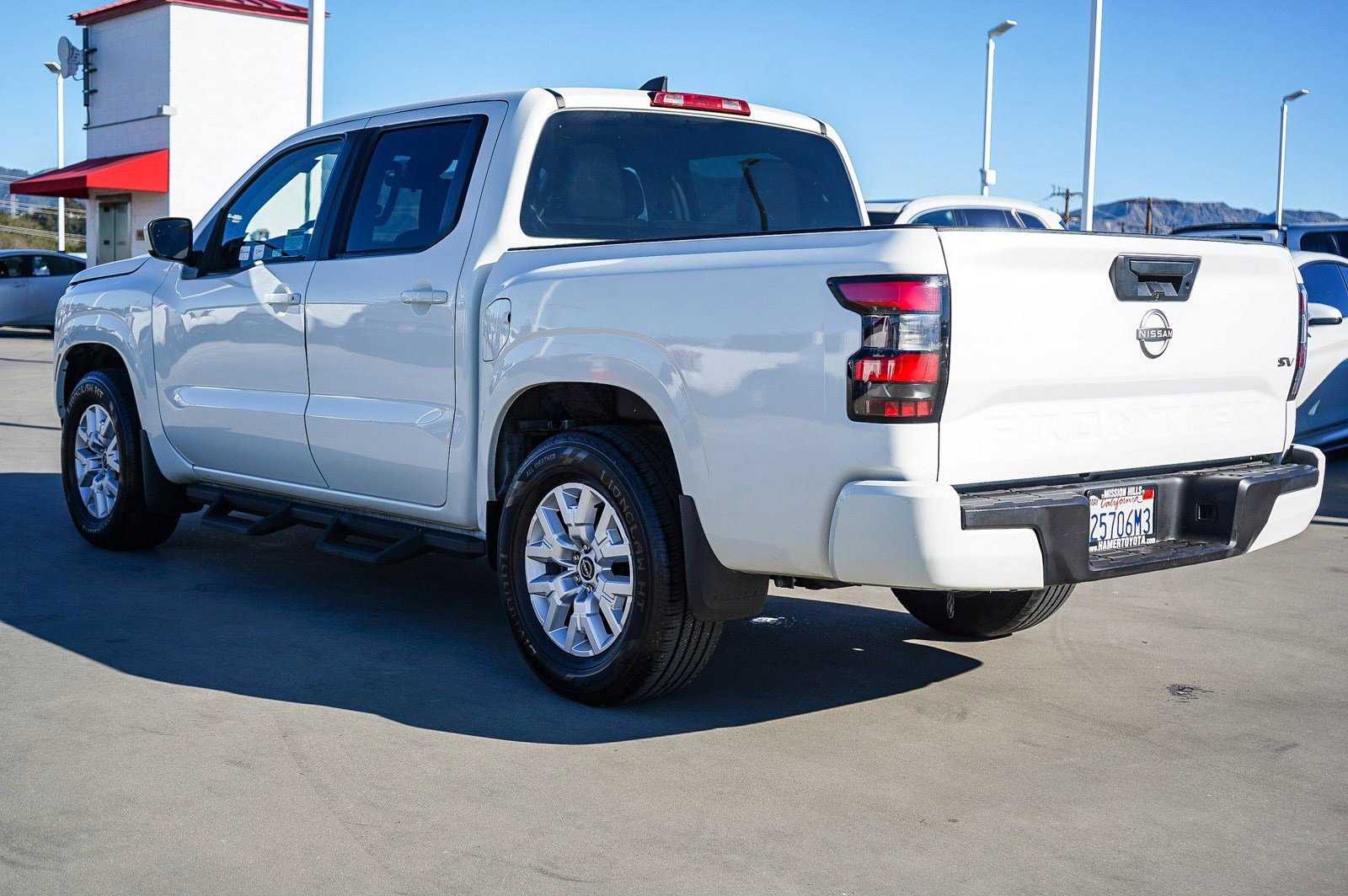 Used 2022 Nissan Frontier SV image 7