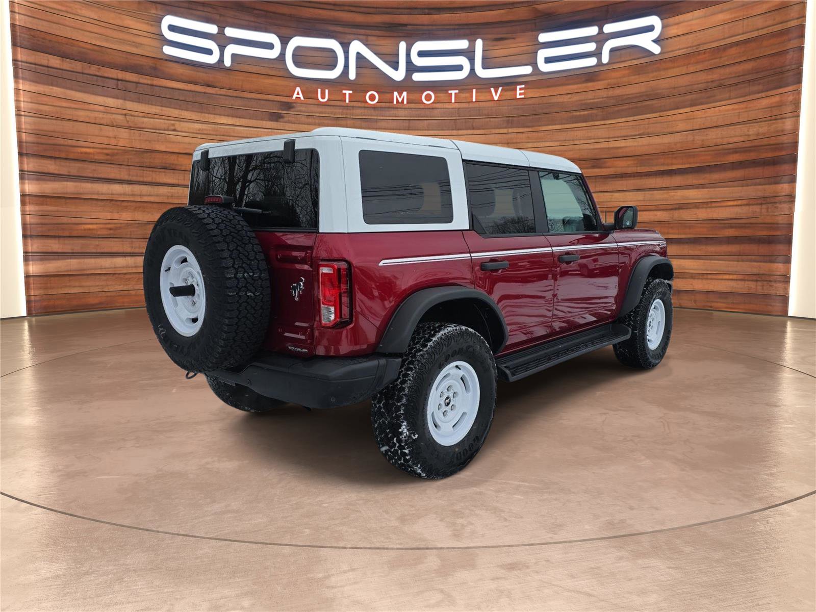 Used 2025 Ford Bronco Heritage Edition AWD/4WD image 7