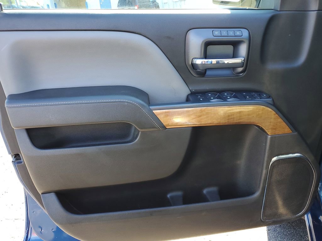 Used 2018 Chevrolet Silverado 1500 LTZ image 22