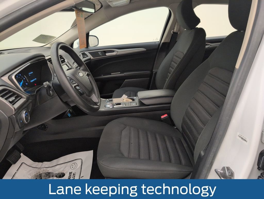 Used 2019 Ford Fusion SE image 4