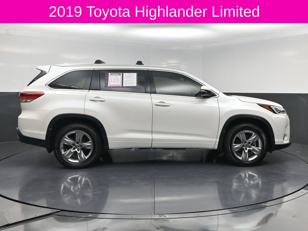 Used 2019 Toyota Highlander Limited FWD image 4