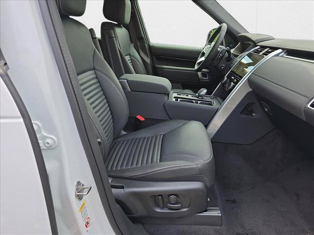 New 2025 Land Rover Discovery S AWD/4WD image 10