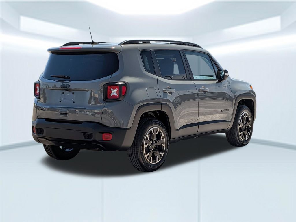 Used 2023 Jeep Renegade Latitude AWD/4WD image 6