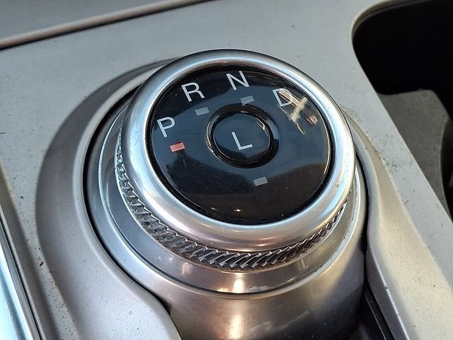 Used 2022 Ford Explorer XLT w/ Equipment Group 202A AWD/4WD image 14
