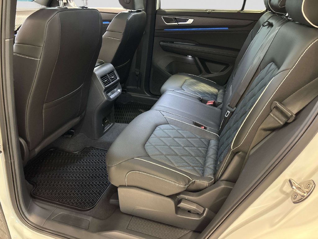 New 2026 Volkswagen Atlas Cross Sport SEL Premium R-Line AWD/4WD image 6