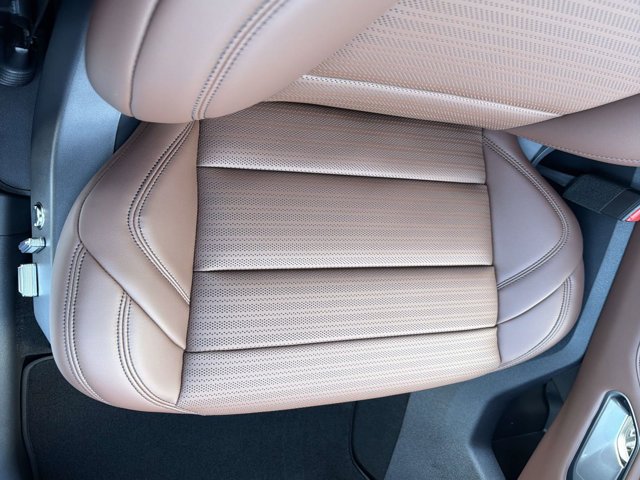 New 2026 Lincoln Nautilus Reserve w/ Jet Appearance Package AWD/4WD image 18