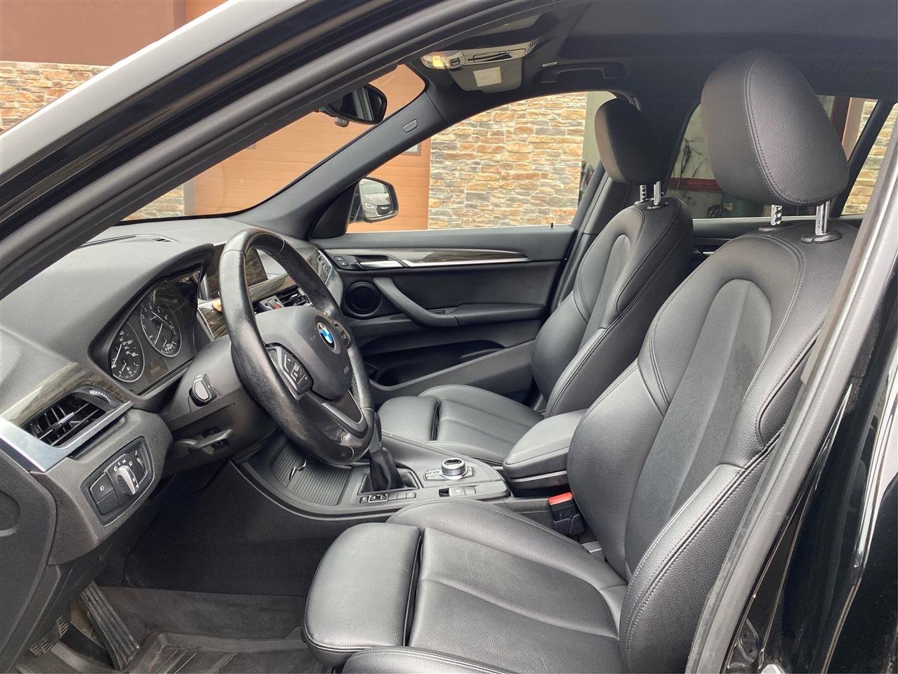 Used 2018 BMW X1 xDrive28i w/ Convenience Package image 9