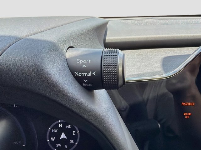 Used 2025 Lexus UX 300h FWD image 29
