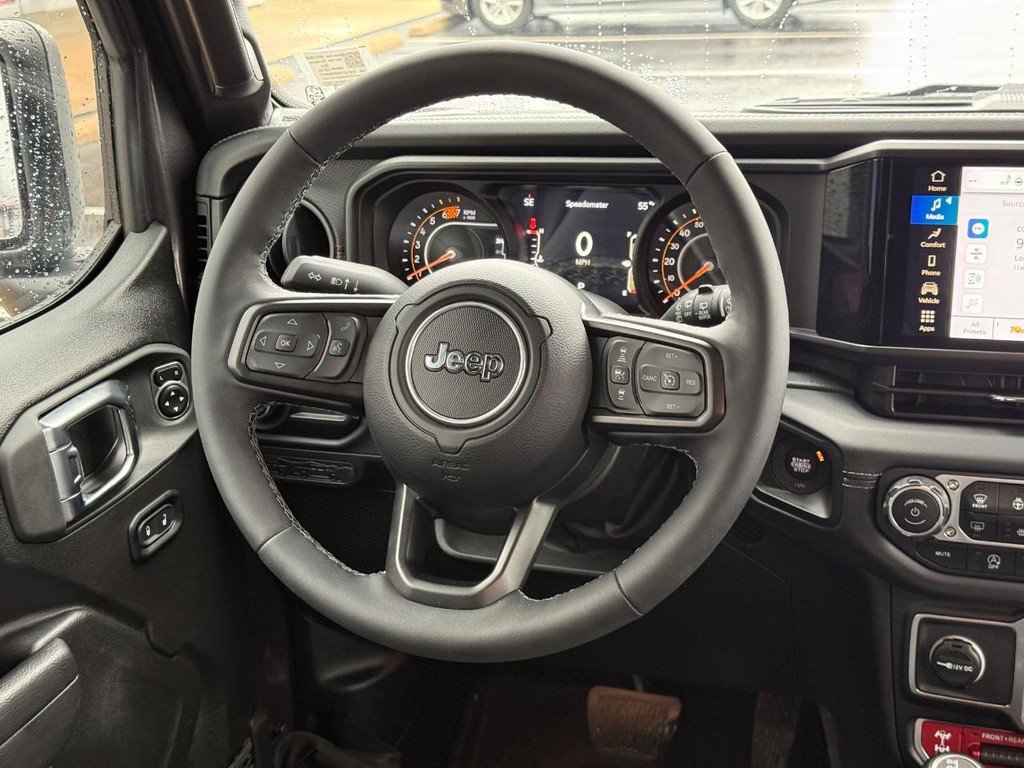 Used 2025 Jeep Wrangler Unlimited Rubicon w/ Safety Group image 12