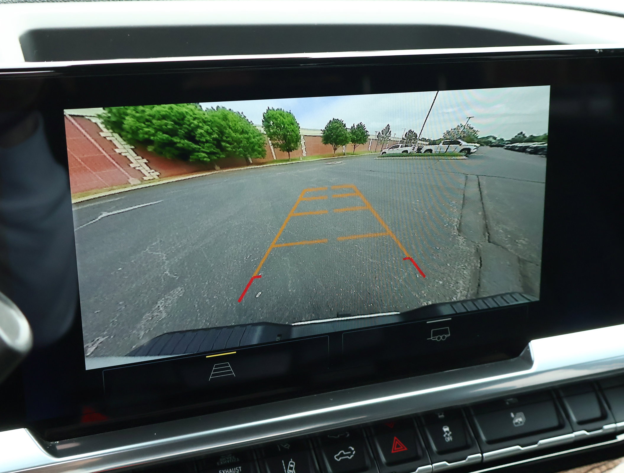 Used 2025 Chevrolet Silverado 2500 LT w/ Convenience Package AWD/4WD image 21