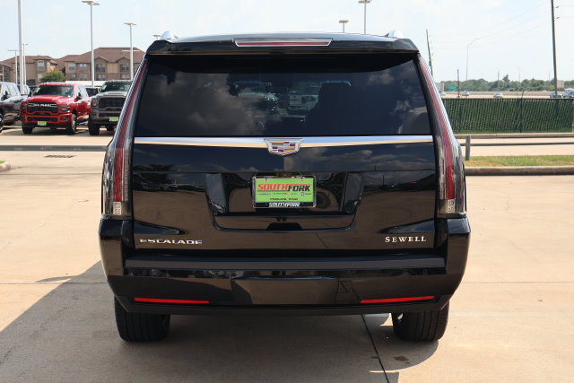 Used 2019 Cadillac Escalade ESV Premium Luxury RWD image 5