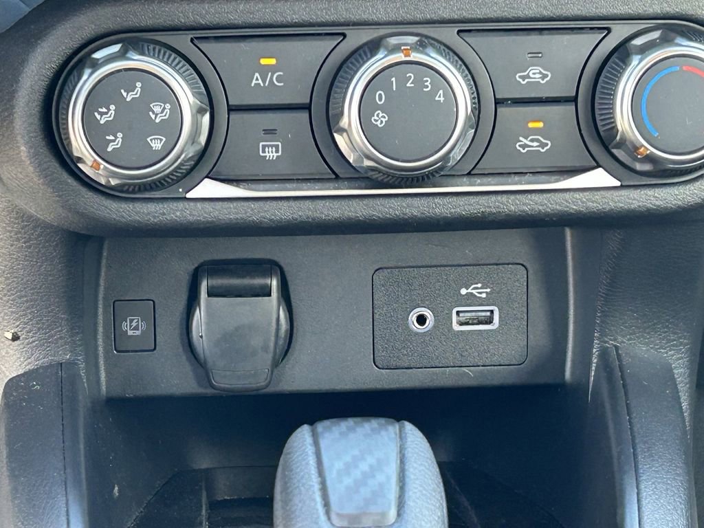 Used 2025 Nissan Versa SV w/ Trunk Package image 15