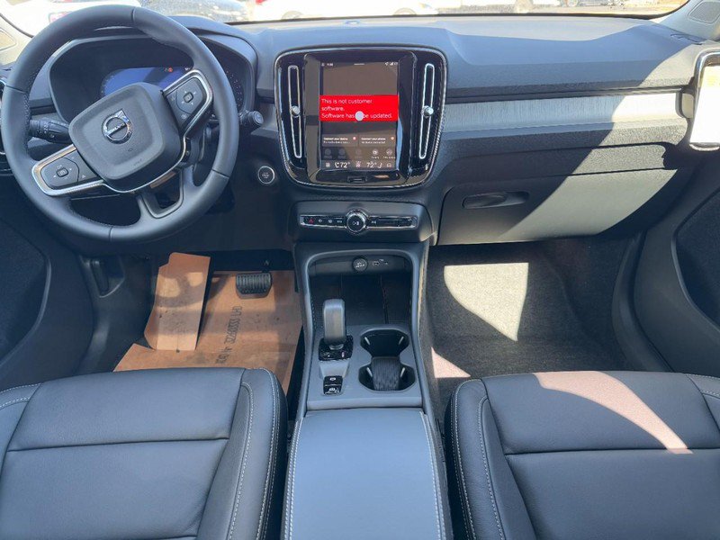 New 2026 Volvo XC40 B5 Core w/ Climate Package AWD/4WD image 6