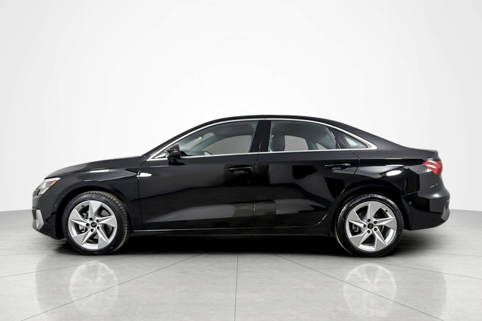 Used 2023 Audi A3 2.0T Premium w/ Convenience Package FWD image 2
