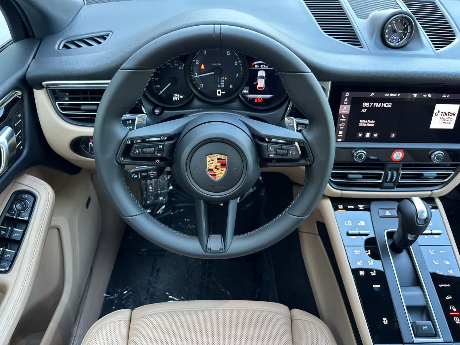 New 2026 Porsche Macan AWD/4WD image 15