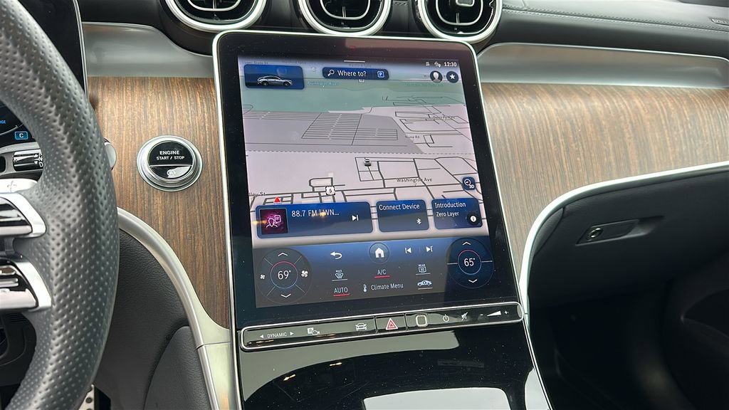 Used 2024 Mercedes-Benz GLC 300 4MATIC image 16