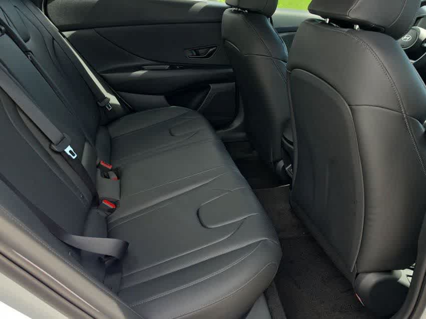New 2026 Hyundai Elantra SEL Sport FWD image 21