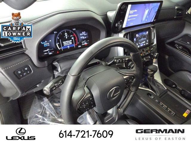 Certified 2025 Lexus LX 600 4WD w/ Appearance Package image 18