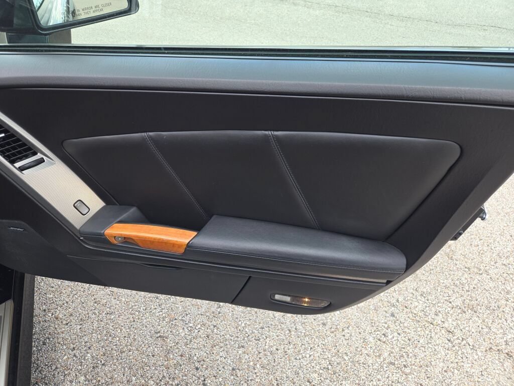 Used 2007 Cadillac XLR RWD image 5