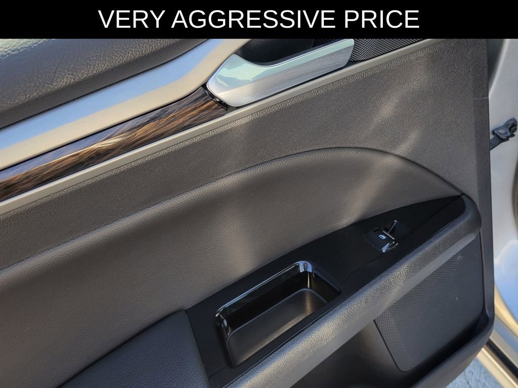 Used 2016 Ford Fusion SE w/ Equipment Group 202A image 14