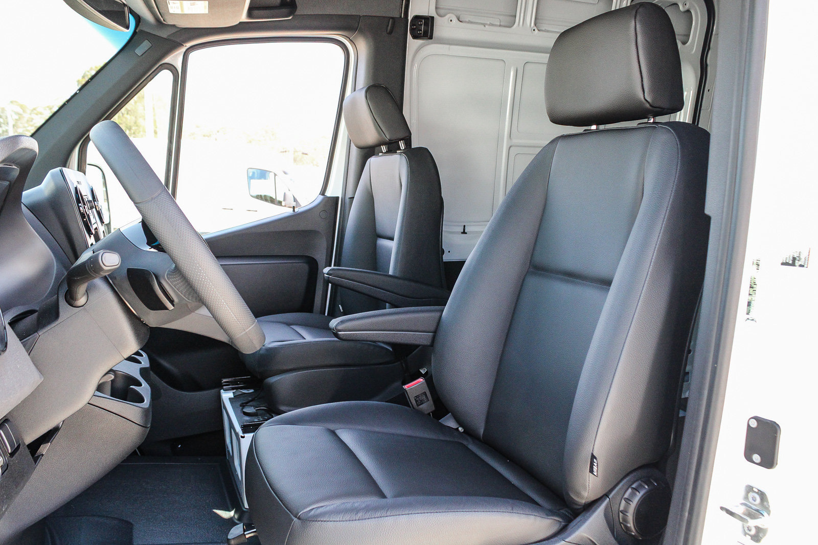 New 2025 Mercedes-Benz Sprinter 2500 image 19