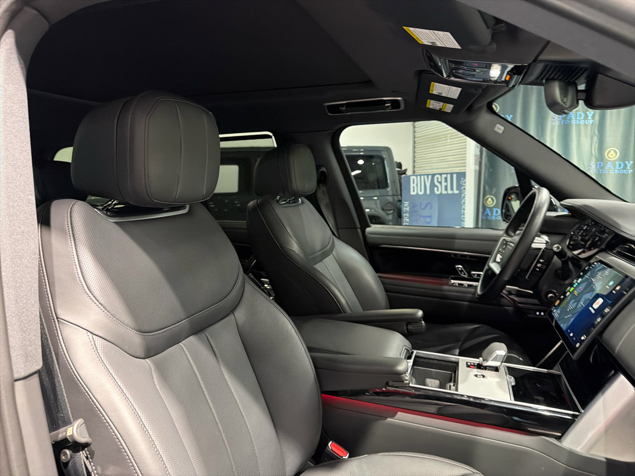 Used 2024 Land Rover Range Rover SE image 33