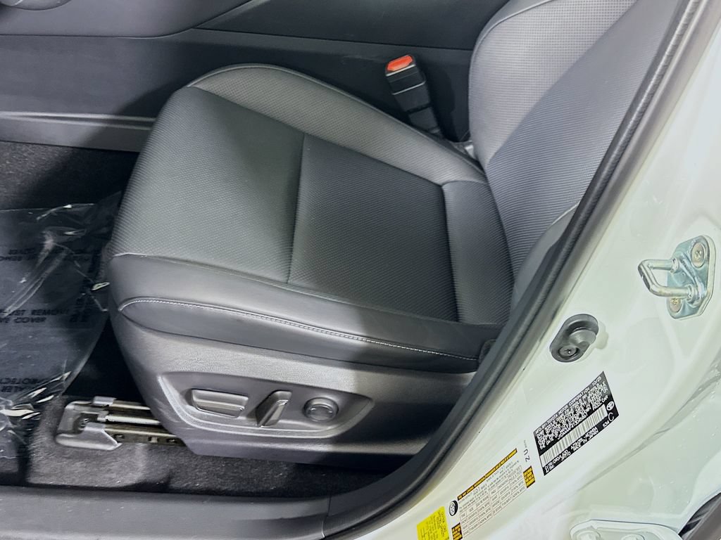 Certified 2026 Toyota Crown AWD/4WD image 27