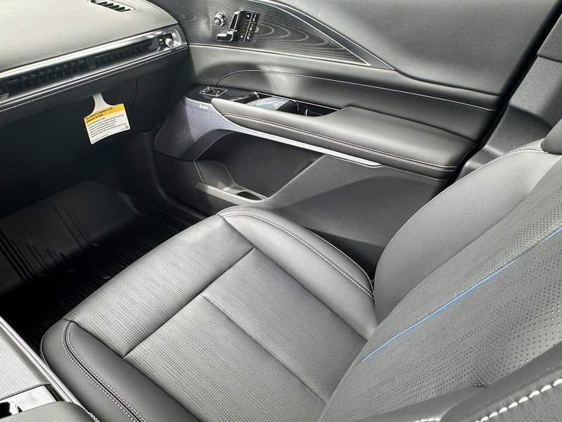 New 2025 Cadillac Lyriq Luxury image 14