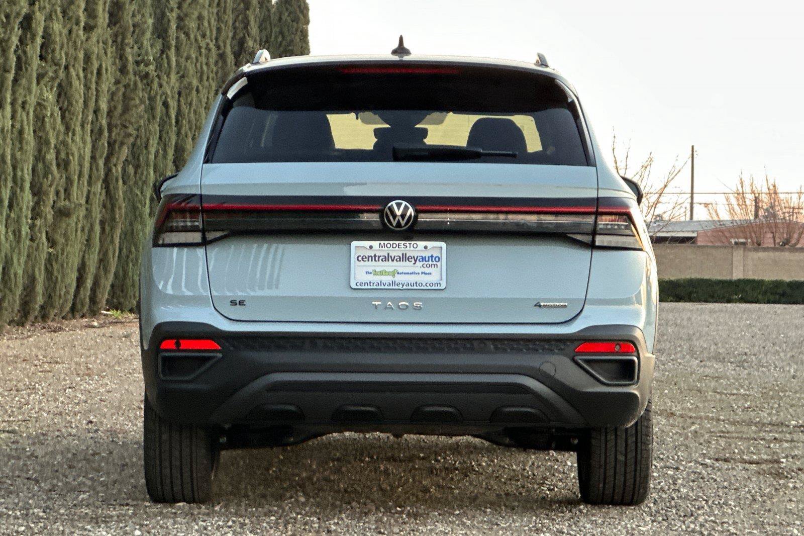 New 2026 Volkswagen Taos SE AWD/4WD image 4